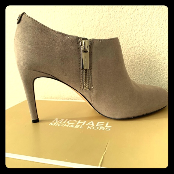 Michael Kors Shoes - Michael Kors